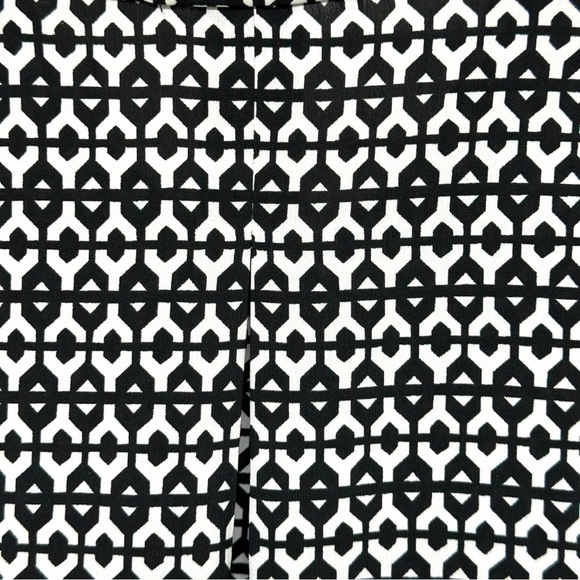 343 - BLACK & WHITE BLOUSE/TOP LARGE - Picture 13 of 15